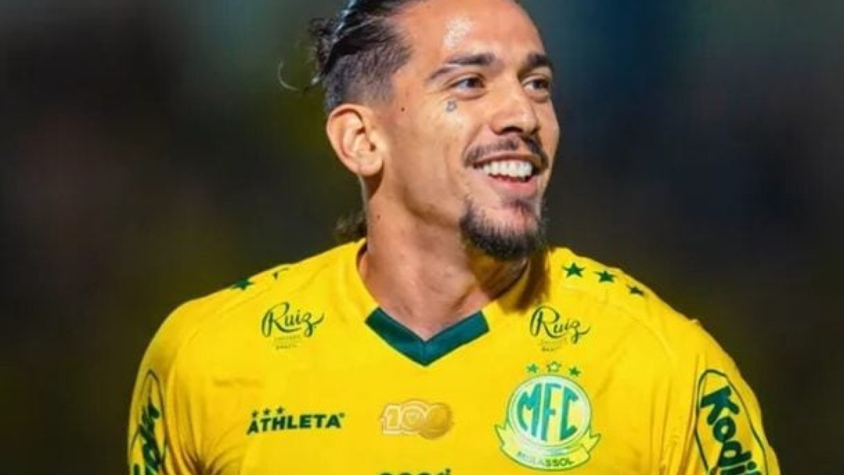 A pedido do técnico Tite, Raposa vai ao mercado em busca de centroavante; jogador do Cerro Porteño (PAR) é o bola da vez na Toca