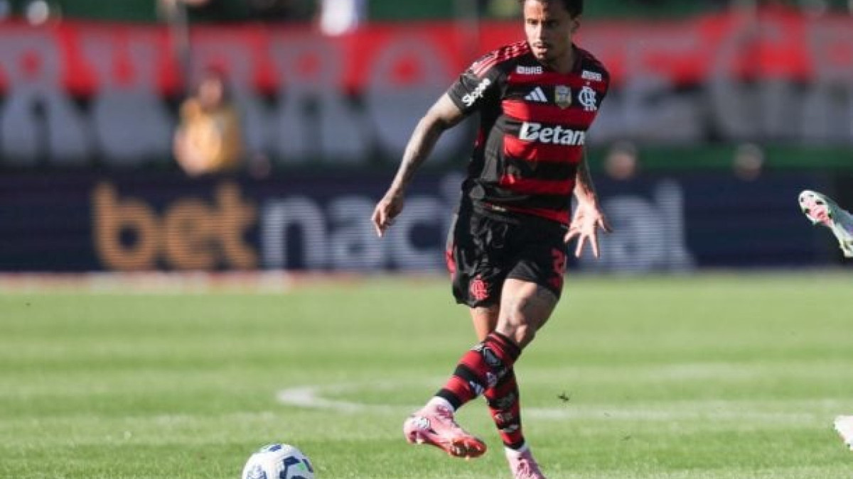 Fora dos planos do Rubro-Negro, volante entrou no radar do Tricolor, que tenta viabilizar negócio para próxima temporada