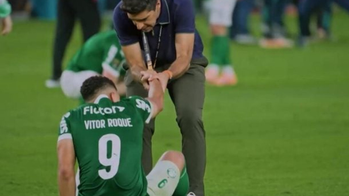 Série documental expõe bastidores da temporada 2025, mostra eliminação para o Corinthians e gera revolta de palestrinos