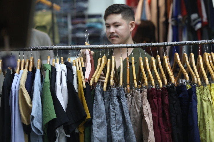Com&eacute;rcio tem hor&aacute;rios modificados em 31 de dezembro e 1&ordm; de janeiro. Saiba o que abre e o que fecha em Fortaleza no Ano Novo