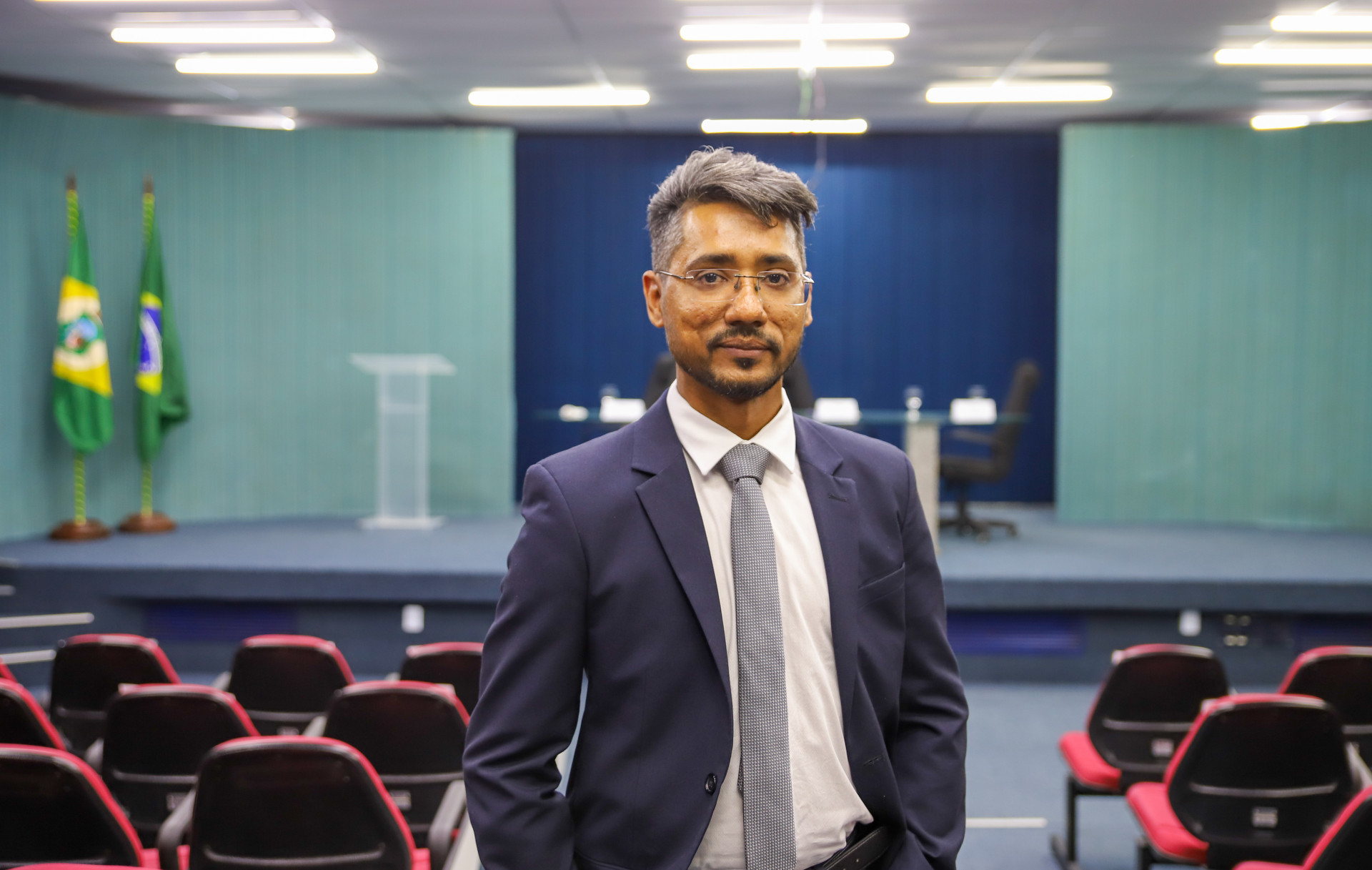 Erivelton destacou que a disciplina foi fundamental para conciliar trabalho e estudos. Ele acordava 5 horas da manh&atilde; para estudar e a noite, ap&oacute;s cumprir uma jornada de oito horas de trabalho, retomava os estudos por mais duas horas