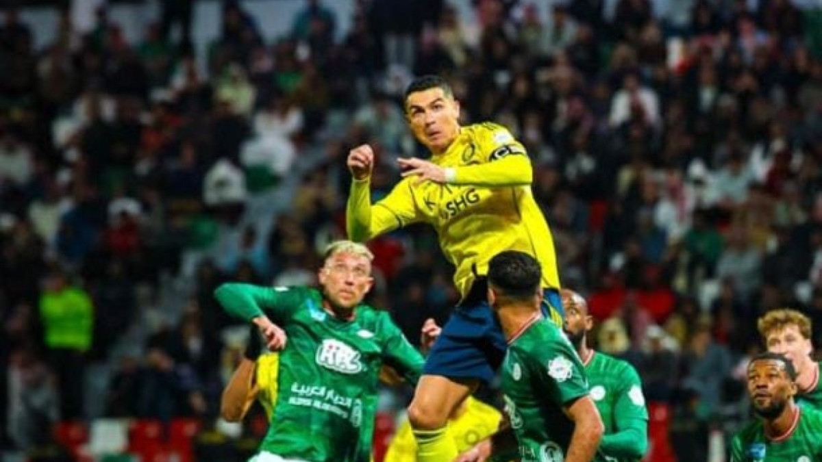 Português marca de costas, mas time de Jorge Jesus cede empate por 2 a 2 para o Al-Ettifaq, pela 12ª rodada da competição
