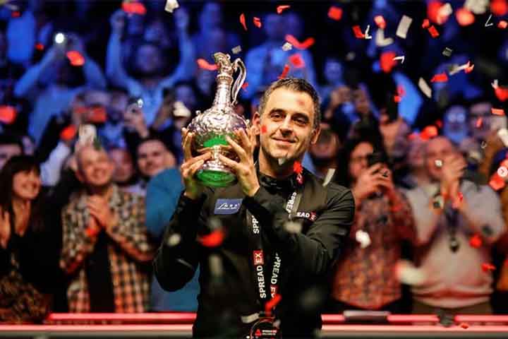 Existem diversos recordes na sinuca, como a tacada máxima de 147 pontos no snooker, alcançada por vários jogadores, incluindo Ronnie O'Sullivan, que fez a mais rápida em apenas 5 minutos e 8 segundos.