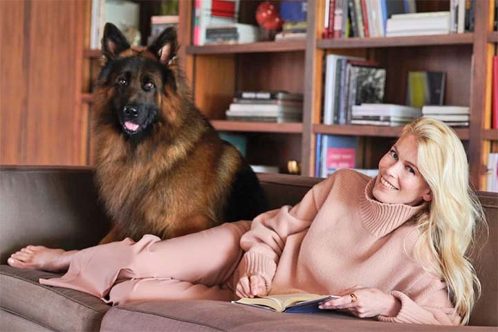 Paralelamente à carreira nas passarelas e na publicidade, Schiffer também acumulou experiências no cinema e na televisão. 
