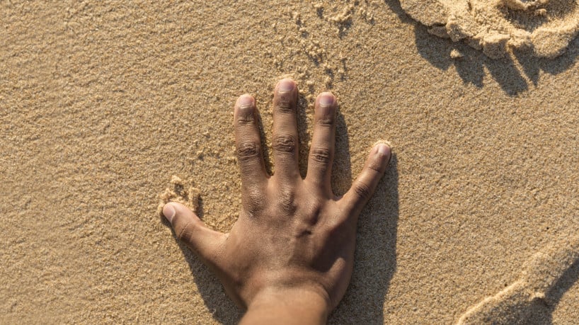 Pesquisadores levantam hipótese de um sétimo sentido humano. O autor principal, Zhengqi Chen, doutorando no laboratório de robótica avançada da Queen Mary University, em Londres, sugere que o achado também pode impulsionar novas tecnologias de detecção na robótica 