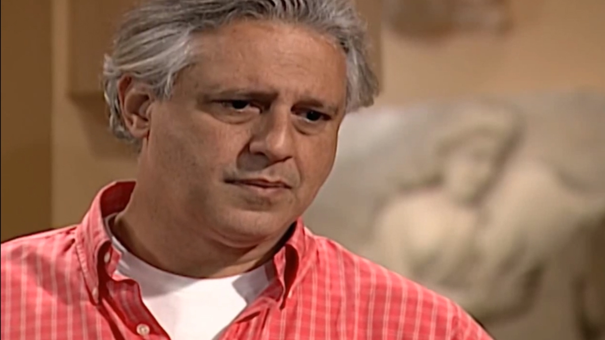 Outros papéis de destaque incluem atuações em Por Amor e Porto dos Milagres.
