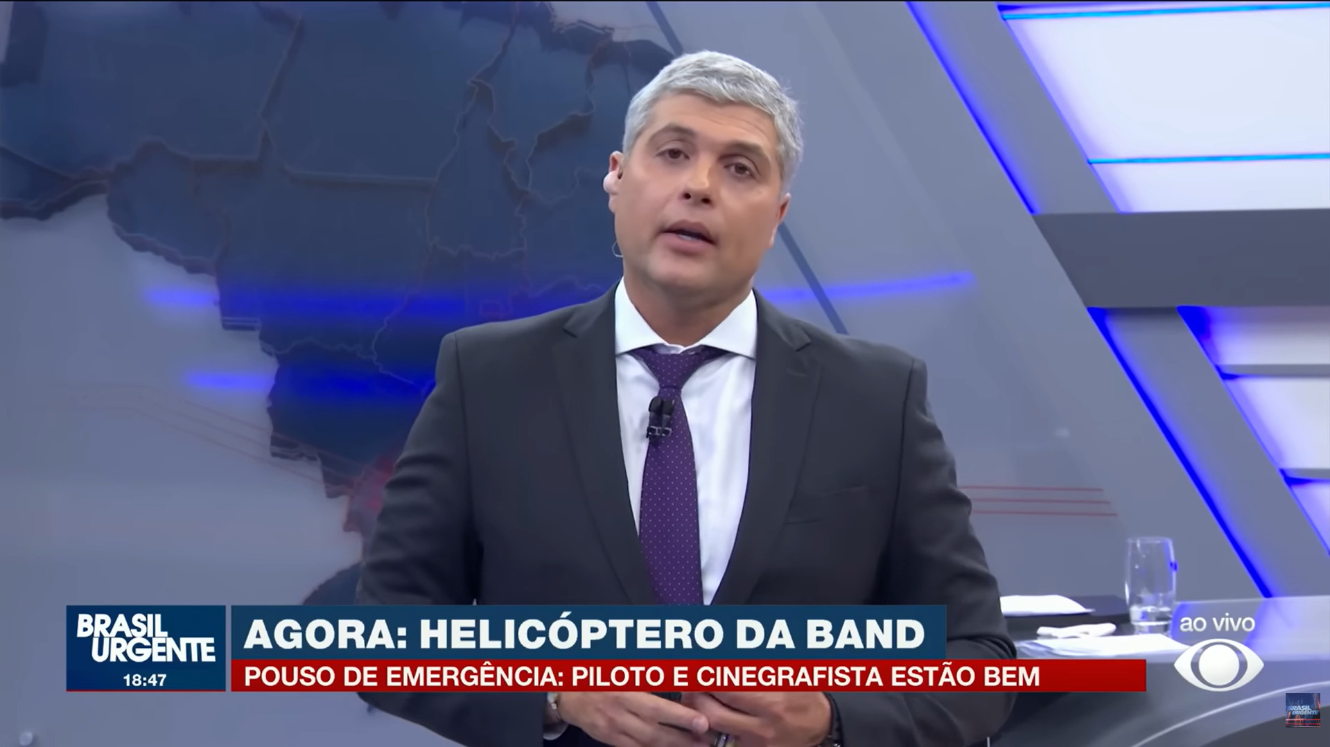 Durante o programa “Brasil Urgente”, o apresentador Joel Datena afirmou que o helicóptero ficou bastante danificado após o impacto, mas ressaltou a atuação do piloto, que conseguiu realizar o pouso de forma segura. Em nota oficial, a Band informou que a aeronave estava com manutenção e certificações em dia e que presta total assistência aos profissionais envolvidos.
