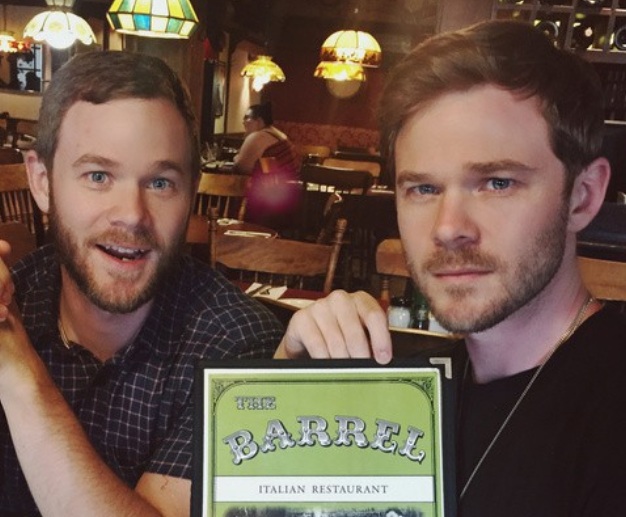 Shawn Ashmore e Aaron Ashmore - Muita gente já deve ter se confundido essa dupla, já que Shawn Ashmore atuou em filmes como X-Men e Aaron em séries como Warehouse 13 e Veronica Mars. E eles são muito parecidos. 