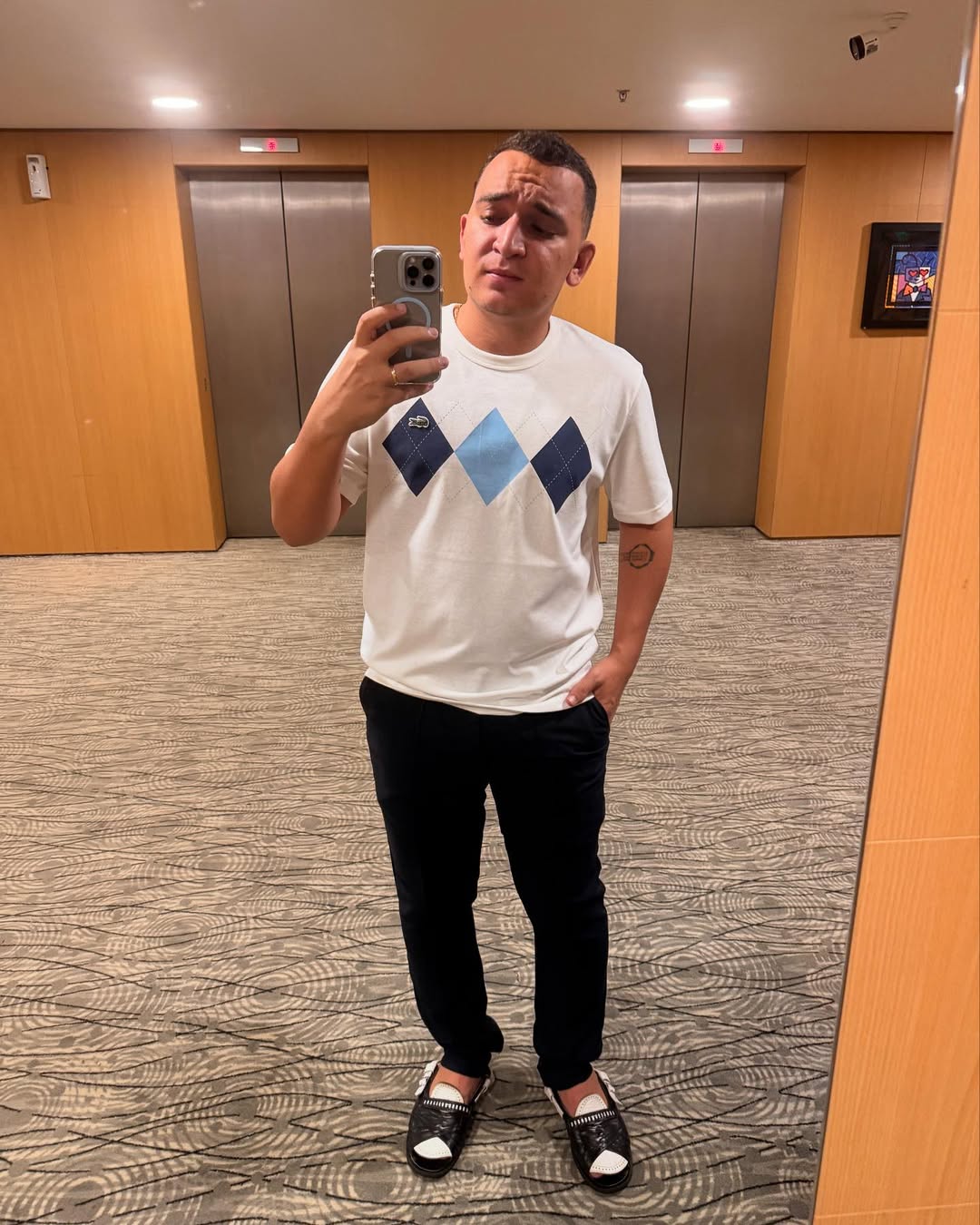 Ele também cursou técnico em agropecuária no Instituto Federal do Sertão Pernambucano.
