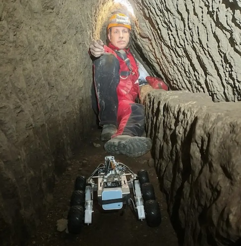 O mapeamento foi possível graças ao uso do rover robótico Magellan, um veículo autônomo adaptado de tecnologia de exploração de Marte. 