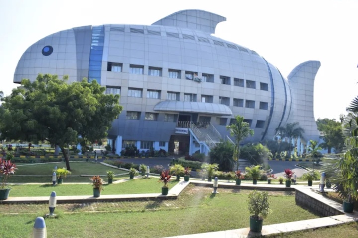 National Fisheries Development Board (Telangana, Ãndia): O chamado âedifÃ­cio-peixeâ Ã© na verdade sede da Junta de Pesca da Ãndia. A barbatana serve de marquise e os olhos funcionam como janelas do prÃ©dio. 