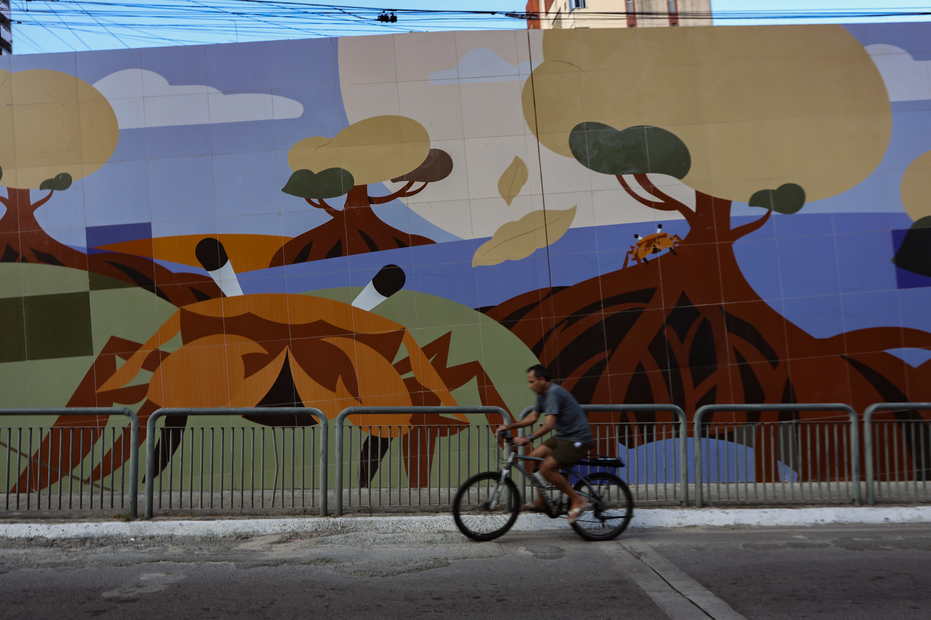 FORTALEZA, CEARÁ,  BRASIL- 30.12.2025:.Painel temáticos no túnel Juraci Vieira de Magalhães. (Daniel Galber/Especial para O POVO)