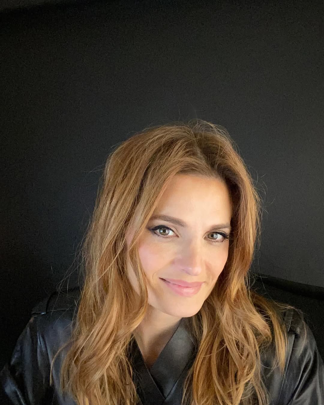 Posteriormente, retornou aos Estados Unidos para estudar teatro na Goodman School of Drama, em Chicago, com formação em improvisação e Shakespeare, além de ter estudado balé clássico na escola Kenneth Von Heidecke e dança do ventre na Canadian Royal Dance Academy.
