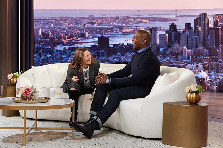 Na televisão, o ator também participou da série Platinum, assim como de CSI: Miami, The District e Eu, a Patroa e as Crianças 