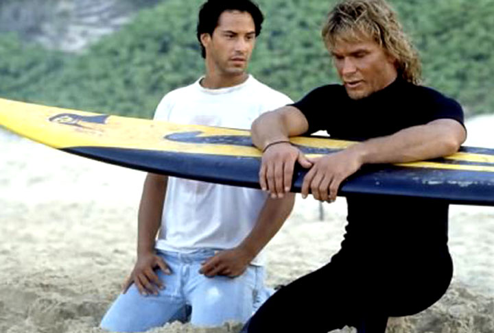 Patrick também protagonizou um sucesso ao lado de Keanu Reeves: Caçadores de Emoções, em 1991.  Swayze interpreta Bodhi, um homem místico que vive numa comunidade de surfistas e mostra uma nova visão do mundo a Johnny (vivido por Keanu Reeves), um jovem policial disfarçado. 