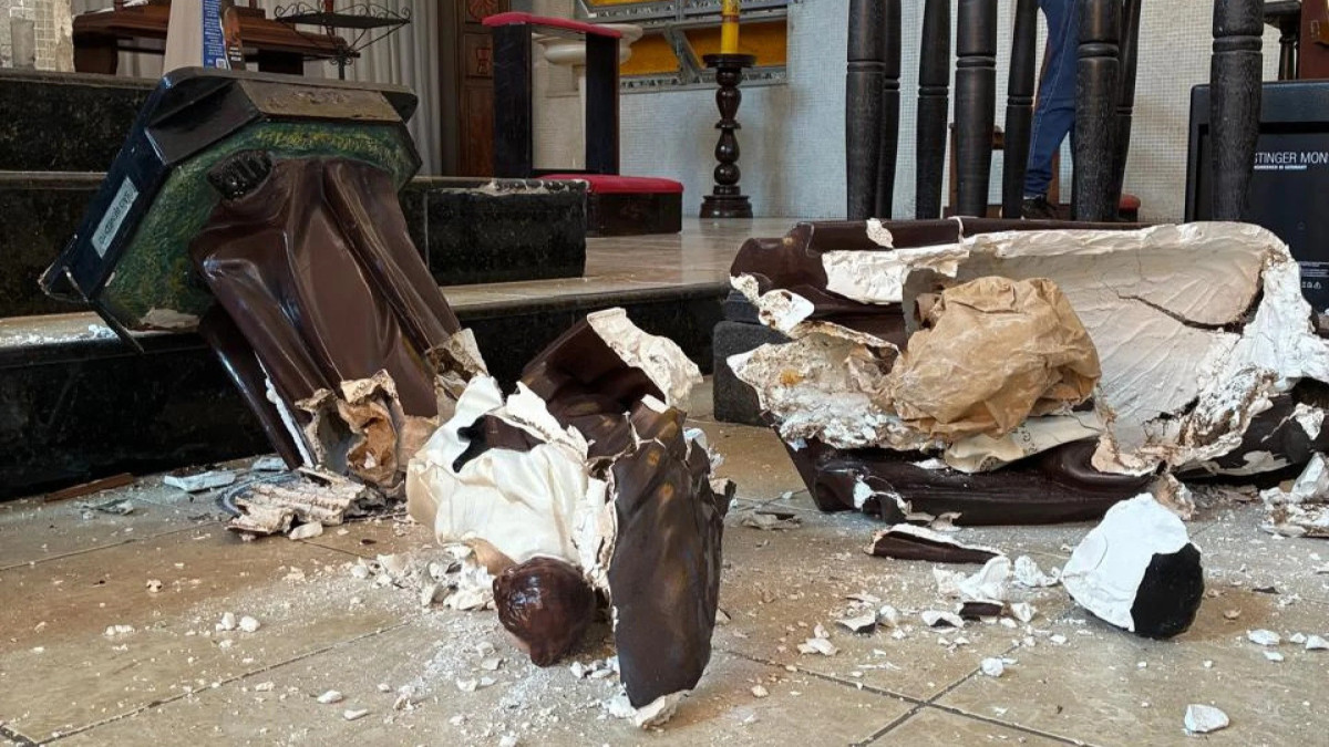 Imagem de São Benedito é destruída após homem invadir igreja no Centro de Fortaleza