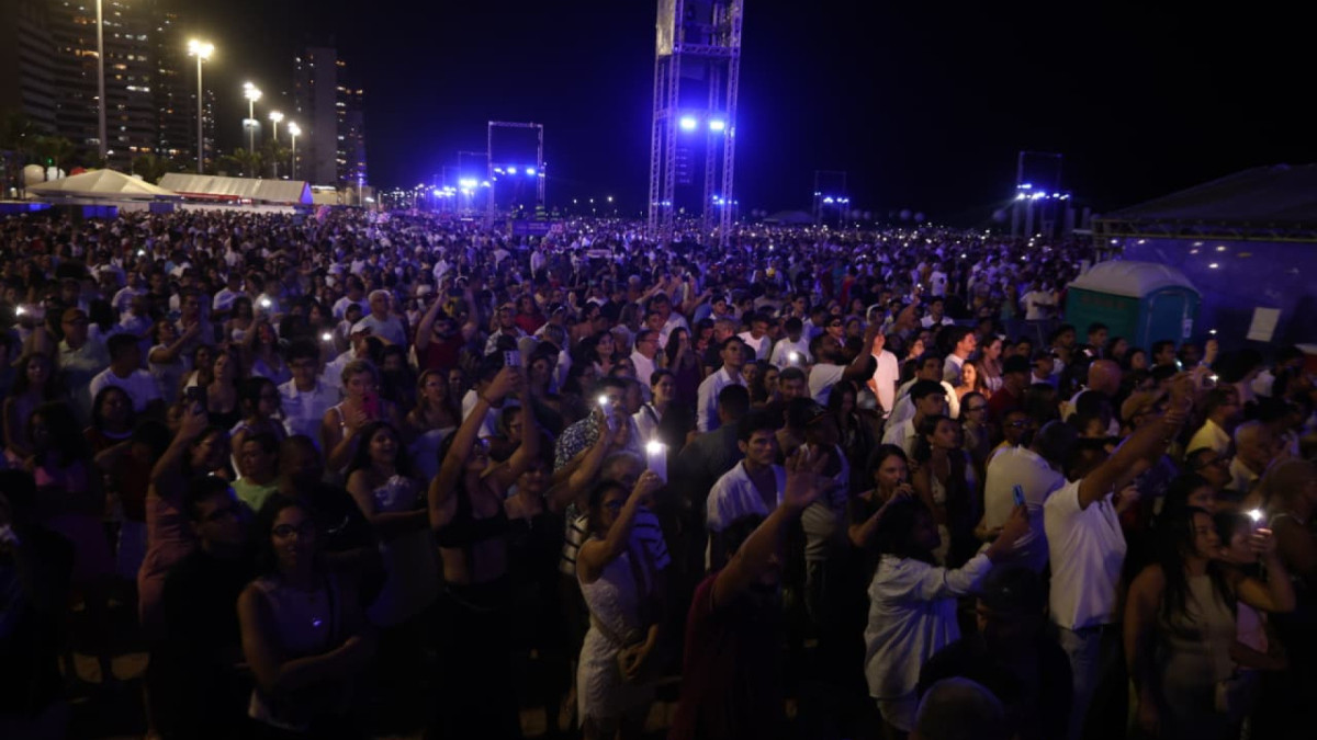 CLaudia Leitte sobe ao palco como quinta atração do Réveillon 2026 no Aterro da Praia de Iracema
