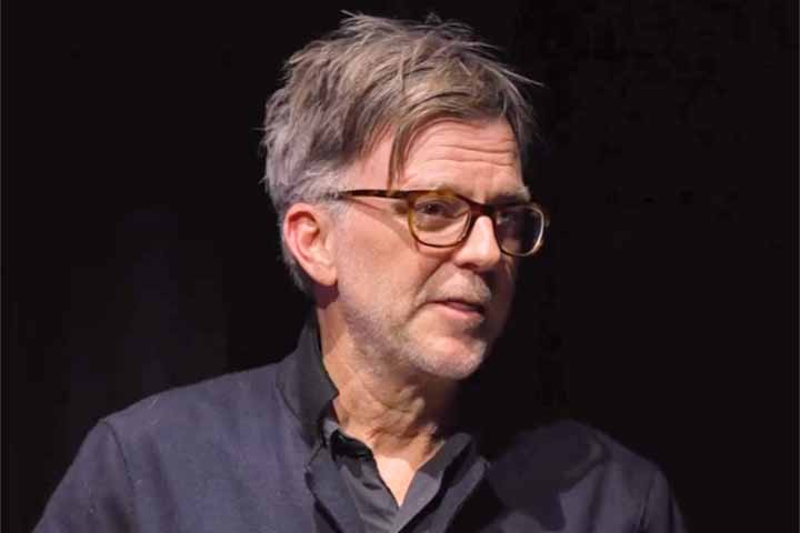 Nos anos seguintes, ele aprofundou ainda mais seu interesse por personagens obsessivos e estruturas de poder, como em “O Mestre” (2012), uma análise ambígua e provocadora sobre carisma, manipulação e necessidade de pertencimento, novamente com Philip Seymour Hoffman em uma de suas atuações mais emblemáticas. 
