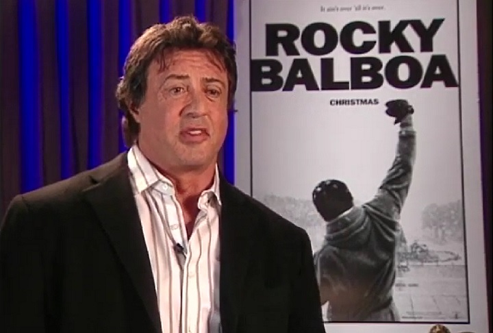 No caso de Stallone, a consagração começou em 1976, quando escreveu e interpretou o papel de Rocky Balboa em “Rocky, um Lutador”. 
