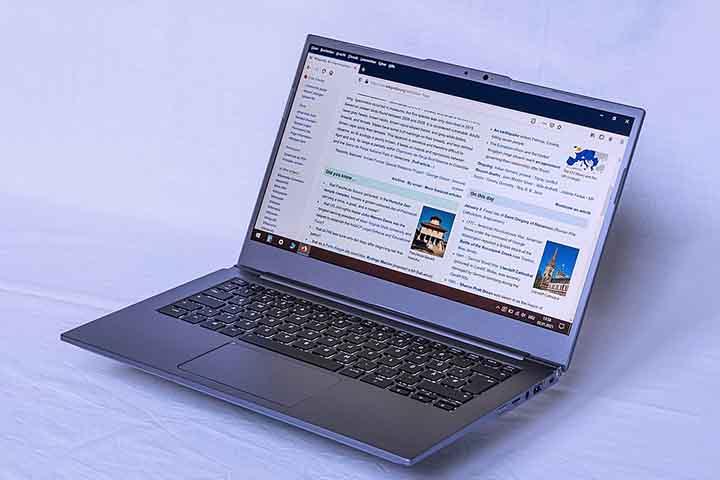 Na era digital, sua essência sobrevive na forma de plataformas abertas, dinâmicas e em constante atualização, que refletem tanto as virtudes quanto as contradições do nosso tempo. A história das enciclopédias, portanto, é também a história da própria transformação da maneira como a humanidade organiza e compartilha o saber.

