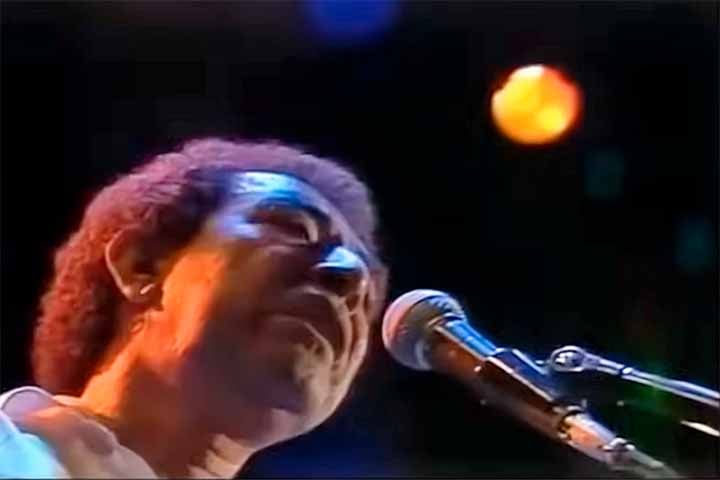 Fundado pelo cantor João Nogueira, em 1979, o Clube do Samba foi declarado Patrimônio Cultural e Imaterial do Estado do Rio pela Assembleia Legislativa do Rio (Alerj) em 2025. Nesse sentido, a esposa do artista, Ângela Nogueira, celebrou a importância da medida.