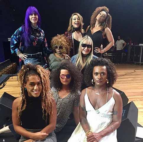 Indigo Borboleta Anil, de 2021, foi seu primeiro álbum solo, que lhe rendeu o primeiro Grammy Latino, em 2022, na categoria de Melhor Álbum de Música Popular Brasileira.