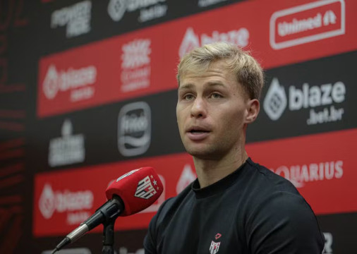 Ronald, novo refor&ccedil;o do Fortaleza, defendeu o Atl&eacute;tico-GO na temporada de 2025 