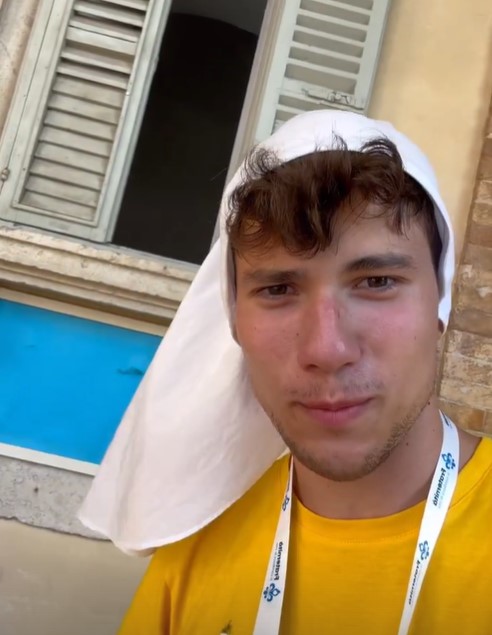 “Talvez possa usar a sua cara e o teu físico para ter quantos homens ou mulheres quiseres. Mas você seria feliz? Você é realmente feliz?”, questionou.