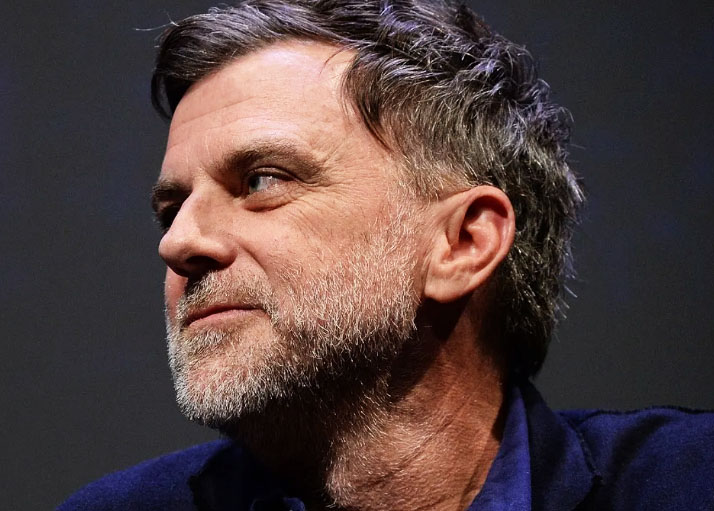 Em meados da década de 1990, realizou o curta “Cigarettes & Coffee”, que chamou a atenção de produtores e abriu caminho para seu primeiro longa-metragem, “Jogada de Risco” (1996). 
