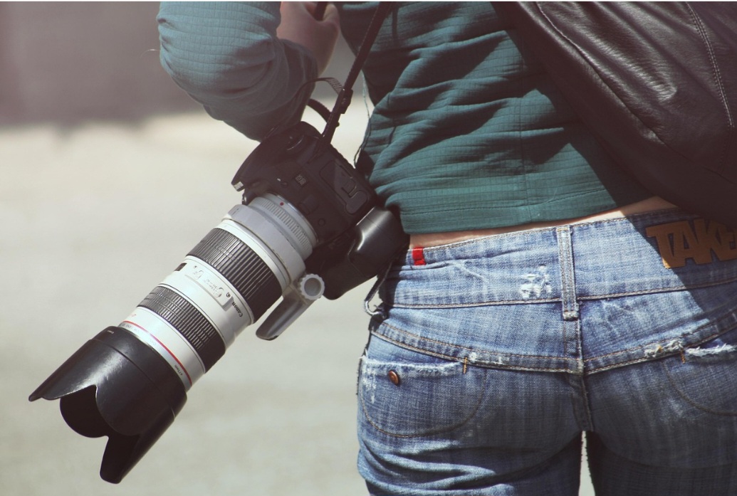 Homens e mulheres, jovens e idosos, de diferentes classes sociais. Todos encontraram no tecido uma forma de se expressar. Sua capacidade de adaptação fez com que atravessasse gerações sem perder relevância. 
