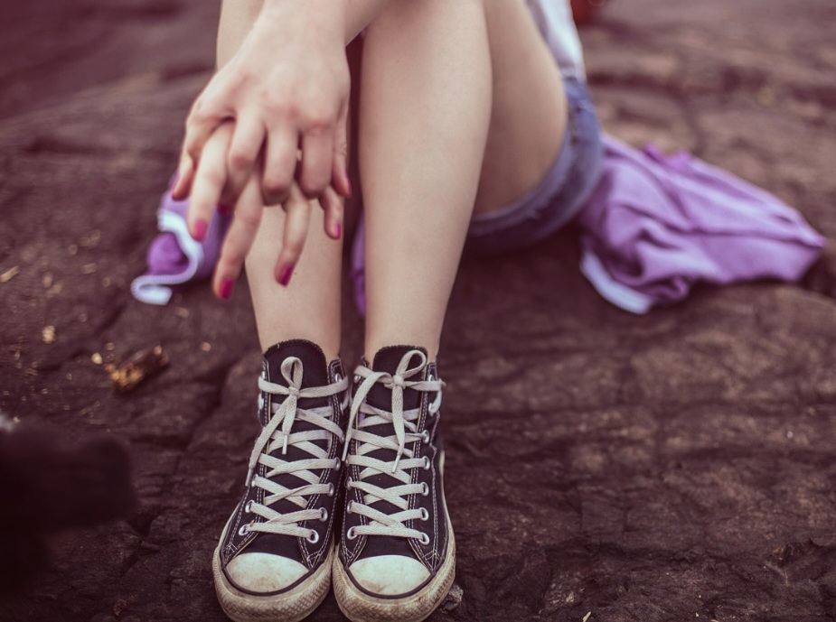 Fundada em 1908 por Marquis Mills como 'Converse Rubber Shoe Company', a marca All Stars começou sua história ao produzir calçados com solado de borracha para homens, mulheres e crianças.