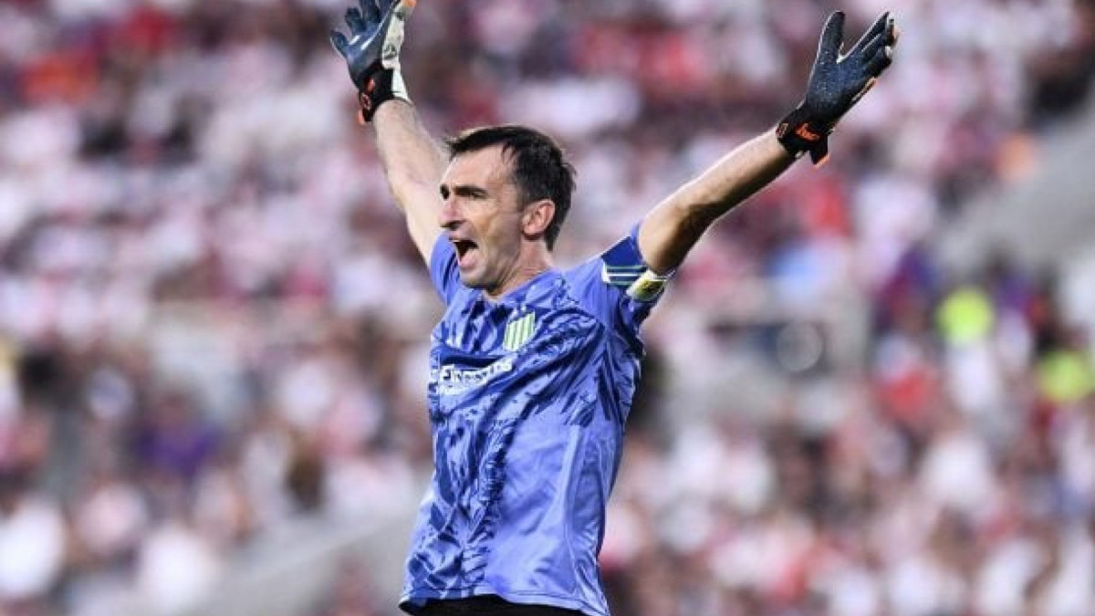 Marcelo Barovero vai integrar a preparação de goleiros no elenco riverista