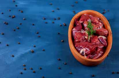 Um estudo realizado pela Universidade Federal do Paraná avaliou os miúdos de frango, com foco na moela, e reforçou que esse alimento, por seu custo-benefício, pode desempenhar papel significativo em programas nutricionais, inclusive em contextos de vulnerabilidade alimentar. 
