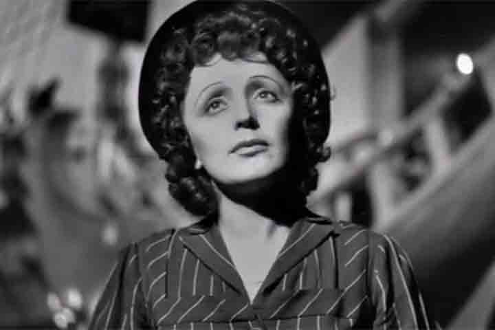 Em 1949, Cerdan morreu em um acidente de avião a caminho de Nova York, onde iria encontrá-la. Devastada, Piaf escreveu a letra de “Hymne à l’amour”, em música de Marguerite Monnot,  em homenagem a ele, uma das interpretações mais emocionantes da história da música. 
