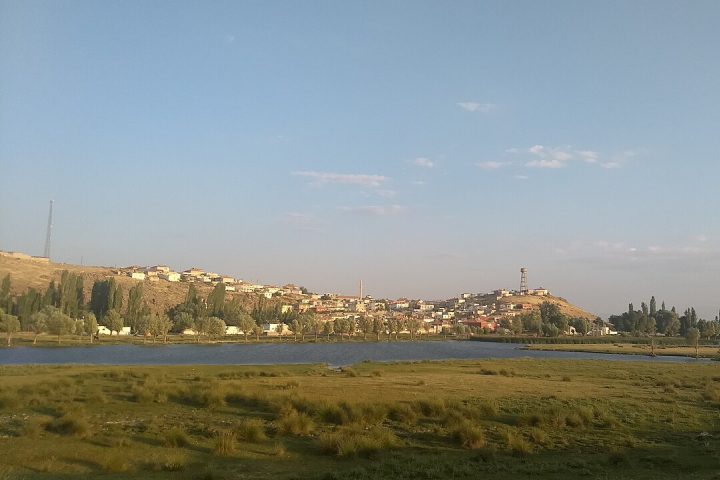 Foi em Kayseri, a antiga Cesareia, capital da área metropolitana da Turquia. 