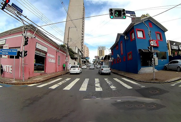 De acordo com os dados do censo mais recente do IBGE, a cidade tem apenas 4.702 habitantes. 

