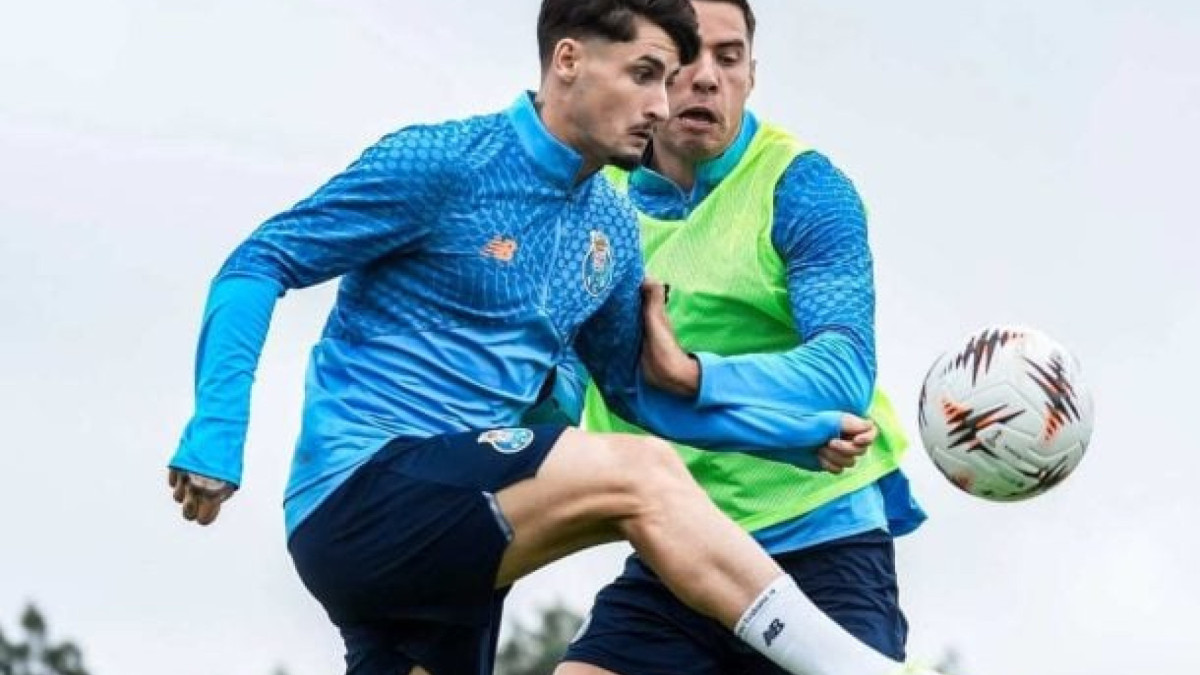 Líder, o time portista pode abrir sete pontos de frente na liderança do Campeonato Português caso vença este duelo nos Açores