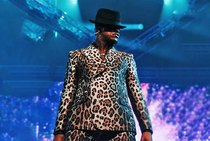 Esse reconhecimento não veio apenas por causa das músicas, mas também pela imagem única que Ne-Yo criou para si mesmo. Seu chapéu característico e os passos de dança marcantes presentes em suas performances conquistaram o público.