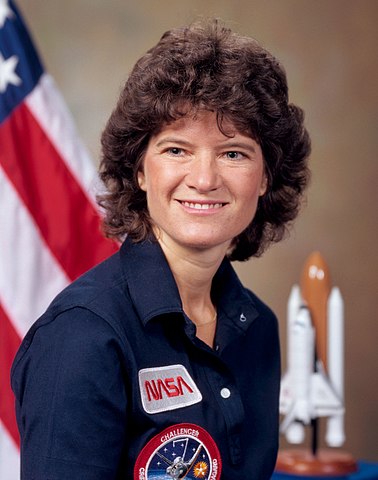 Sally Ride (1951-2012) foi a primeira americana a ir ao espaço, em 1983. E a terceira no mundo, atrás das soviéticas Valentina Tereshkova (1963) e Svetlana Savitskaya (1982). 