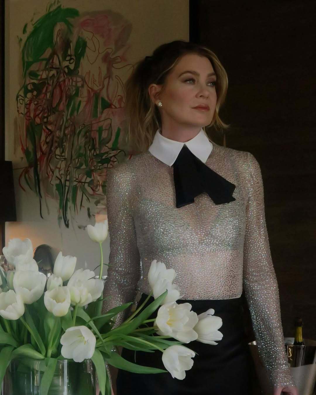 Ellen Pompeo (10 de novembro de 1969) - Interpretou a personagem Meredith Grey, protagonista da série Grey's Anatomy, por 17 anos (19 temporadas). Ela, então, é mais uma artista 'cinquentona', que segue na ativa e ultrapassou diversas gerações.