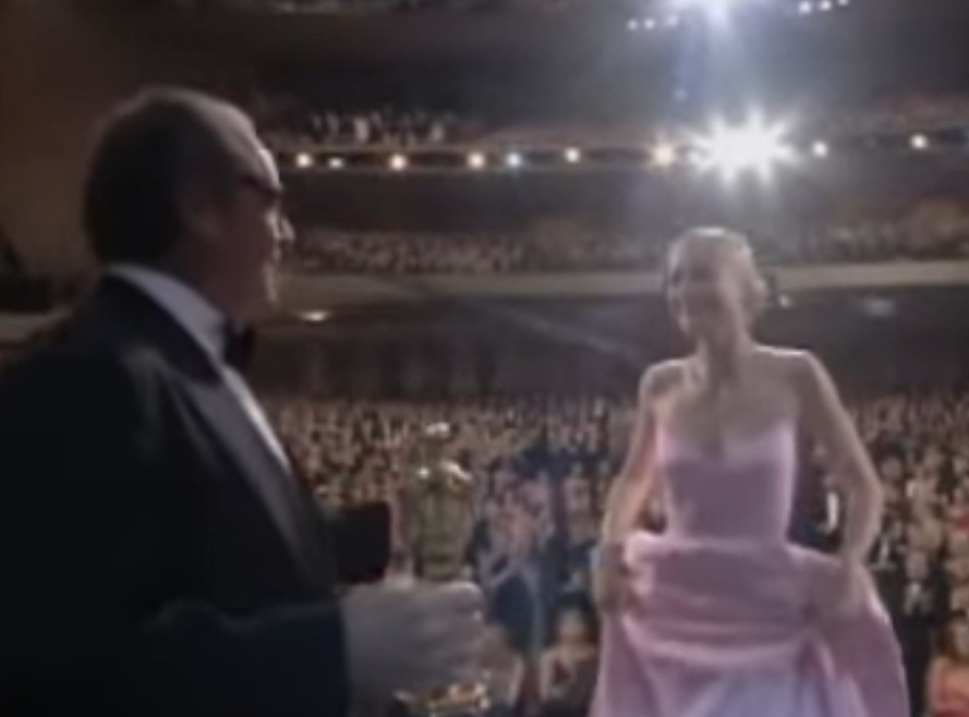 Na briga por melhor atriz em 1999, Gwyneth Paltrow concorreu com Cate Blanchett, Meryl Streep e a brasileira Fernanda Montenegro, que para muitos era quem merecia a estatueta. No entanto, a americana venceu por Shakespeare Apaixonado.