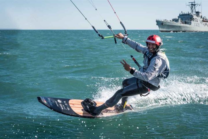 Em julho de 2015, o português Francisco Lufinha quebrou o recorde mundial de maior viagem de kitesurf sem paradas, navegando 874 km em 47 horas e 37 minutos.