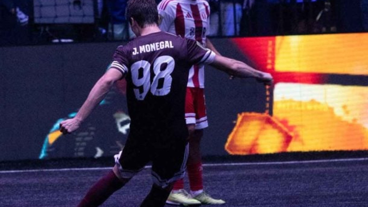 Cataris contaram com o hat-trick de Chakiri para somar seu primeiro triunfo na competição. Brasileiro Agnello decepcionou para os peruanos