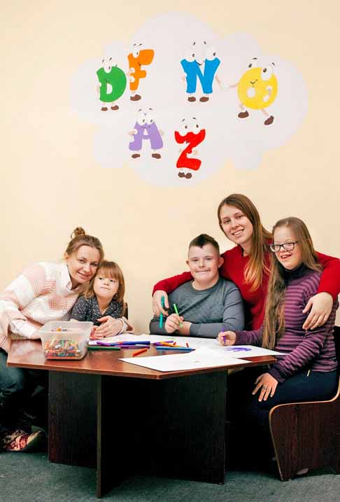 7. Educadores para Necessidades Especiais – R$ 3.379 - Atuam com dedicação em contextos inclusivos, porém enfrentam desafios relacionados à valorização profissional.  