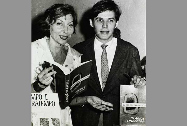 As raízes musicais de Jobim foram inspiradas na obra de Pixinguinha, lendário músico e compositor que iniciou a música moderna brasileira na década de 1930. 