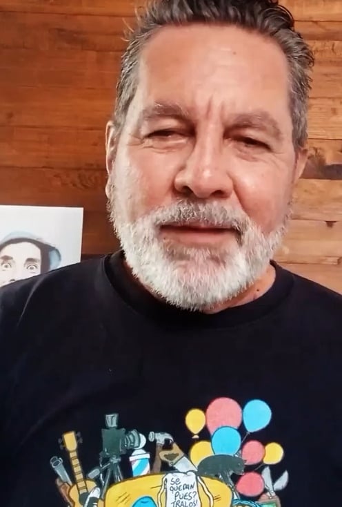 Esteban Valdez, filho do ator Ramon Valdez, intérprete do Seu Madruga, disse em mais de uma entrevista que o pai ficou devendo aluguel diversas vezes antes de alcançar a fama.  