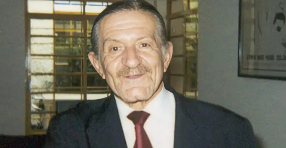 Nascido em 25/02/1925, na cidade de Bom Conselho em Pernambuco, Pedro Ferreira dos Santos tinha Lara como nome artístico. Ele costumava dizer que significava ideal acima de tudo, em espanhol.