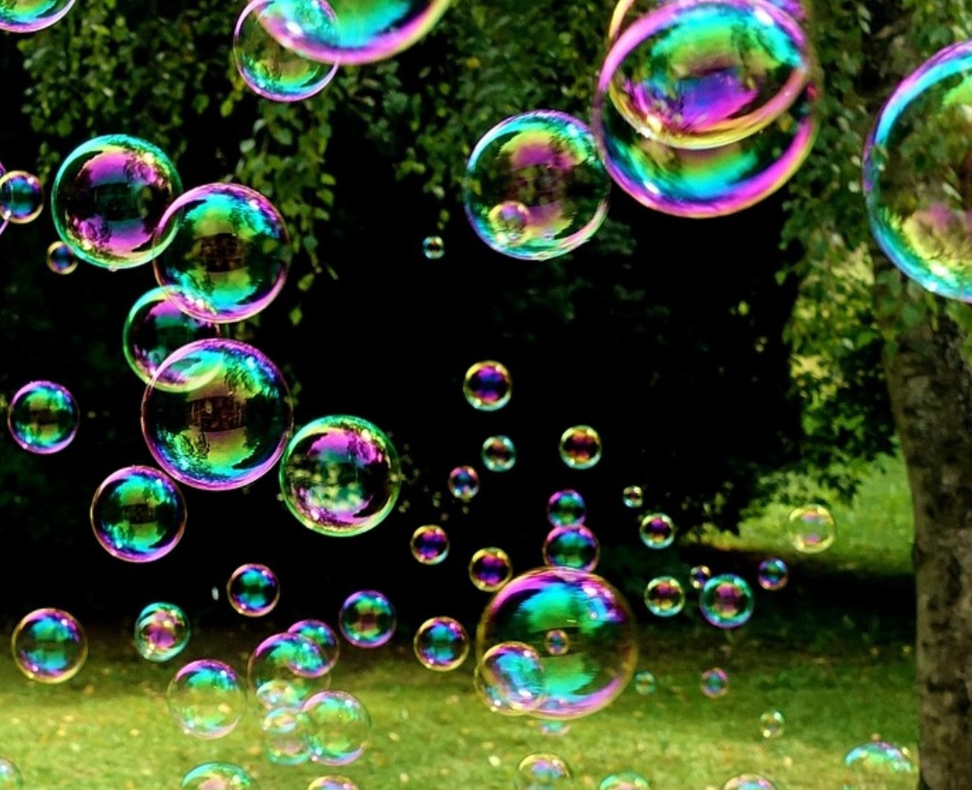 Dessa forma, pintores como Bartolomé Esteban Murillo e Édouard Manet registraram a prática em suas obras, demonstrando sua presença na arte e na história. 