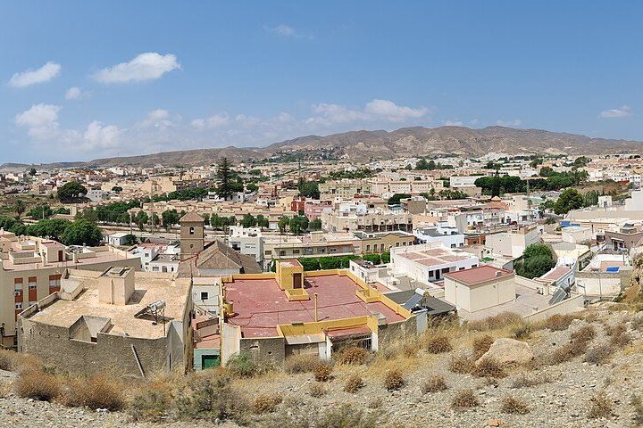 Com investimentos em maquinários e a descoberta de aquíferos subterrâneos, a produção agrícola cresceu significativamente.