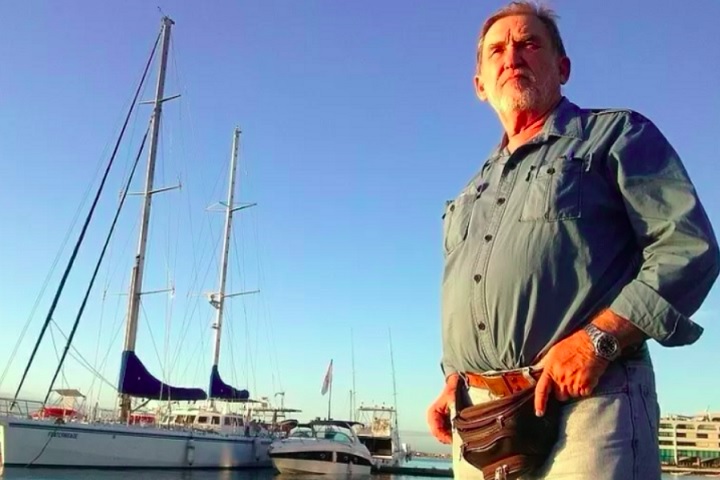 Belov também foi professor da Escola Politécnica da Universidade Federal da Bahia (UFBA) e dirige há décadas a Belov Engenharia, unindo conhecimento técnico e paixão pelo mar.